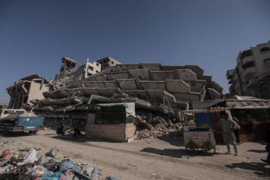 30 Ekim 2025, Gazze, Filistin: İsrail 'in son askeri operasyonu Gazze' nin El Nasr ve Şeyh Radwan mahallelerinde büyük yıkım yarattı (hashem zimmo / thenews2)