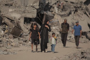 30 Ekim 2025, Gazze, Filistin: İsrail 'in son askeri operasyonu Gazze' nin El Nasr ve Şeyh Radwan mahallelerinde büyük yıkım yarattı (hashem zimmo / thenews2)