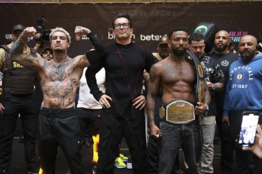 Sao Paulo (SP), 10 / 31 / 2025 - Sporcular Nego do Borel ve Romulo, Dövüş Müziği Gösterisi için sporcuların ağırlığı ve resmi karşılaşması sırasında (leco viana / theenews2)