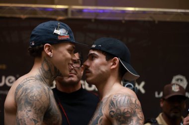 Sao Paulo (SP), 10 / 31 / 2025 - Sporcular Tomas Costa ve Kew, Dövüş Müziği için sporcuların tartılması ve resmi karşılaşması sırasında, Latin Amerika 'daki en büyük dövüş etkinliği (leco viana / theenews2)