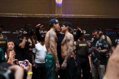 Sao Paulo (SP), 10 / 31 / 2025 - Sporcular Tomas Costa ve Kew, Dövüş Müziği için sporcuların tartılması ve resmi karşılaşması sırasında, Latin Amerika 'daki en büyük dövüş etkinliği (leco viana / theenews2)