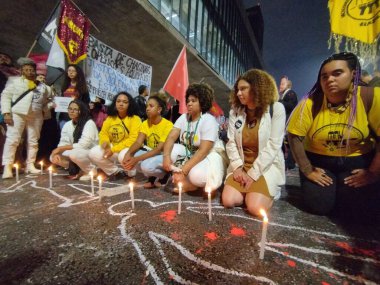 Sao Paulo (SP), 10 / 31 / 2025 - UNE 'nin çağrısı, 100 kişinin ölümüyle sonuçlanan polis operasyonunu protesto etmek amacıyla bu Cuma akşamı Paulista Bulvarı' nda gerçekleşti (Leandro Chemalle / theenews2)