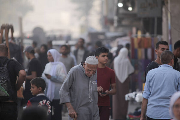 Рынки Газы оживают. 1 ноября 2025 года, Газа, Палестина: После месяцев войны и разрушений рынки Газы постепенно оживают 