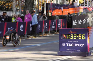 2 Kasım 2025, New York, ABD: David Weir, İngiliz atlet, 2025 TCS New York City Maratonu Profesyonel Erkekler Tekerlekli Sandalye Bölümünde 1: 34: 09 'luk derecesiyle ikinci oldu. (niyi fote\ theenews2)
