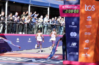 2 Kasım 2025, New York, ABD: 2025 TCS New York Maratonu Profesyonel Erkekler Bölümü. (niyi fote\ theenews2)
