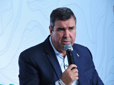 Sao Paulo (SP), Brezilya 04 / 11 / 2025 - Mato Grosso do Sul (MS) valisi Eduardo Riedel, Villa Lobos Park 'ta (leandro chemalle / thenews2) gerçekleşen SP + Verde Gündem Zirvesi' nin resmi açılışına katılıyor.)