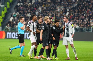 Torino (İtalya), 04 / 11 / 2025 - Sporcu Hjulmand, Juventus ve Sporting (Edson de souza / thenews2) arasındaki Şampiyonlar Ligi grup sahnesinin 4. turu için geçerli olan maçta sarı kart almasına rağmen harika bir maç çıkardı.)