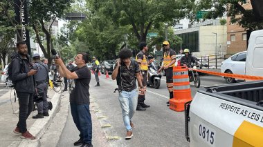 Sao Paulo (SP), Brezilya 05 / 11 / 2025, Sao Paulo 'nun batı bölgesinde (oslaim brito / theenews2) Oscar Freire istasyonu önünde bir soygun girişiminde bir askeri polis memuru bacağından bıçaklandı.)