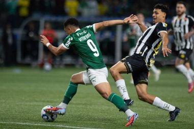 Sao Paulo (SP), 06 / 11 / 2025 - Brezilya futbol şampiyonasının 32. turu için Palmeiras ve Santos arasındaki maç, 6 Kasım 2025 Perşembe akşamı Allianz Parque 'da (ronaldo barreto / theenews2)