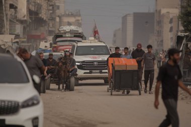 Kızıl Haç Kuzey Gazze 'deki Karayolları ve Pazarları Denetliyor. 6 Kasım 2025, Gazze, Filistin: Uluslararası Kızılhaç Komitesi (ICRC) ekipleri kuzey Gazze Şeridi 'ndeki çok sayıda bölgeye saha ziyareti gerçekleştirdiler 