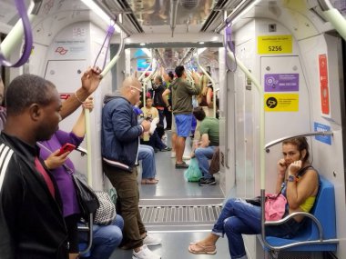Sao Paulo (SP), 09 / 11 / 2025 - Eğitim / Ulaştırma / ENEM - Ulusal Lise Sınavı nedeniyle bu Pazar metro, CPTM ve Via Mobilidade istasyonlarında ücretsiz turnikeler - ENEM. (Leandro Chemalle / Yeniler 2)    
