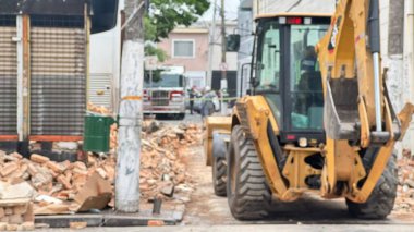 Sao Paulo (SP), 8 / 11 / 2025 - 8 Kasım 2025 sabahı Bras, Sao Paulo 'da iki kişinin ölümüne yol açan otobüs çarpması sonucu duvar çöktü. (Oslaim Brito / Tenews2)   