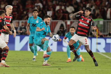 Rio de Janeiro (RJ), 09 / 11 / 2025 - Oyuncu Erick Pulgar, Flamengo ile Santos arasındaki maç sırasında, Rio de Janeiro 'daki Maracana Stadyumu' nda düzenlenen 2025 Brezilya Şampiyonası için geçerlidir. (pedro paulo diaz\ yeni2)