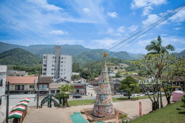 Rodeio (SC), 11 / 14 / 2025 - Santa Catarina 'da yaşayan Rodeio şehri, Brezilya' nın en büyük noel ağacı olan 15 Kasım 2025 Cumartesi günü açılışı yapacak. (Richard ferrari / the newws2)