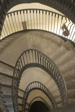 Milan (İtalya), 11 / 14 / 2025 - The Palazzo Reale, Milan belediyesine (Edson de souza / theenews2) ait bir yapı olan Milan şehir merkezindeki serginin kalbi.)