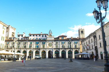 Brescia (İtalya), 11 / 18 / 2025 - Piazza della Loggia, Piazza Grande veya Piazza Vecchia olarak da bilinir (Edson de souza / thenews2)