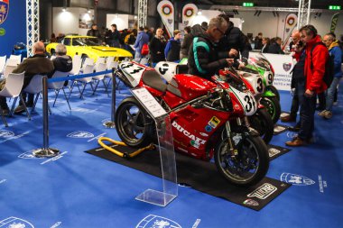 Milan (İtalya), 11 / 23 / 2025 - Milan Auto Classica / Motosikletler / Boats / Tractors - The Milan Auto Classica 21-23 Kasım 2025 tarihleri arasında Fiera Milano Rho 'da gerçekleşti. (Edson de souza 2nci bölüm))      