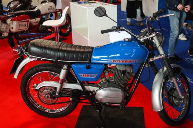 Milan (İtalya), 11 / 23 / 2025 - Milan Auto Classica / Motosikletler / Boats / Tractors - The Milan Auto Classica 21-23 Kasım 2025 tarihleri arasında Fiera Milano Rho 'da gerçekleşti. (Edson de souza 2nci bölüm))      