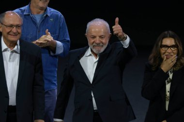 Sao Paulo (SP), 11 / 20 / 2025 - Luiz Inacio Lula da Silva, Brezilya Cumhurbaşkanı, First Lady Janja Lula da Silva ve Brezilya Başkan Yardımcısı Geraldo Alckmin ile birlikte 2025 Uluslararası Otomobil Fuarı 'nın açılışında. (leco viana\ yeni2))