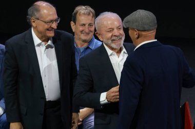 Sao Paulo (SP), 11 / 20 / 2025 - ABC metal işçileri sendikası başkanı Moises Selerges Junior ve Brezilya başkanı Luiz Inacio Lula da Silva, 2025 Uluslararası Otomobil Fuarı 'nın açılışında. (leco viana\ yeni2))