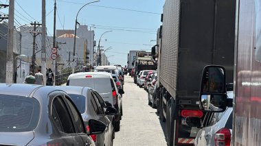Sao Paulo (SP), 11 / 21 / 2025 - Sütyen - Hareket - Trafik - Trafik Hareketi ve Bras bölgesindeki insanlar arasında, Avenida do Estado ve Largo do Batata arasında, 21 Kasım 2025 sabahı. (Oslaim Brito / Tenews2) 