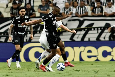 Fortaleza (CE), Ceara (CE) ve Cruzeiro (MG) arasında oynanan 2025 Brezilya Serie A şampiyonasının 36. turu için oynanan karşılaşma sırasında 29 / 29 / 2025 Action, Cumartesi gecesi Fortaleza CE 'deki Arena Castelao' da. (Ic moreira / the newws2)