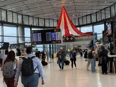 Tocumen Uluslararası Havaalanı bir bakışta. 3 Aralık 2025, Tocumen, Panama: Panama 'daki Tocumen uluslararası havaalanı pistinde insan ve aktivite hareketi
