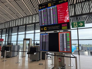 Tocumen Uluslararası Havaalanı bir bakışta. 3 Aralık 2025, Tocumen, Panama: Panama 'daki Tocumen uluslararası havaalanı pistinde insan ve aktivite hareketi