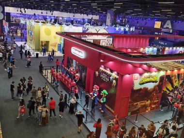 Sao Paulo (SP), 03 / 12 / 2025 - Comic-Con Experience CCXP25 'in ilk gününde Sao Paulo' nun güney bölgesindeki Sao Paulo Expo 'da kalabalık hareketi. Nintendo stand with game of Mario Kart, Super Mario Galaxy, Pokemon (Leandro Chemalle / Thenews2)