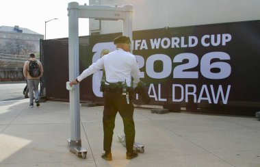 4 Aralık 2025, Washington DC, Maryland, ABD: FIFA Dünya Kupası Final Çekilişinin yapıldığı John F. Kennedy Sahne Sanatları Merkezi cephesi (niyi fote / theenews2)