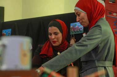 Çocuk Çarşımız, Gazze 'de Engelli Halkı tarafından yapılan Filistin Mirasını gözler önüne seriyor. 4 Aralık 2025 Gazze, Filistin: Dayanıklılık ve yaratıcılığın yürekten kutlaması (hashem zimmo / the new ws2)