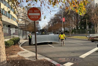 4 Aralık 2025, Washington DC, Maryland, ABD: FIFA Dünya Kupası Final Çekilişinin yapıldığı John F. Kennedy Sahne Sanatları Merkezi cephesi (niyi fote / theenews2)