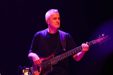 Curitiba (PR), Brazil 03 / 12 / 2025 - The American singer, söz yazarı ve gitarist Christopher Cross, uluslararası müziğin en tanınmış isimlerinden biri, Teatro Positivo (edson de souza / thenews2)