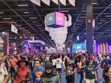 Sao Paulo (SP), 06 / 12 / 2025 - Comic Con Experience 'ın Sao Paulo Expo' daki üçüncü gününde kalabalık hareketi. Biletlerin tükendiği gün, mağazalar ve kitapçılarda (eandro chemalle / thews2)