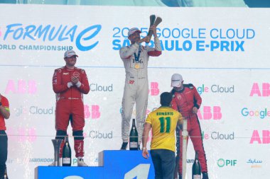 Sao Paulo (SP), 06 / 12 / 2025 - Formula E / Sport / SP - Jake Dennis (Andretti FE), Oliver Rowland (Nissan FE) ve Nick Cassidy (Citroen Racing) Formula E 'nin Sao Paulo ePrix' sini oluşturdular.)