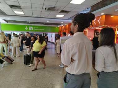 Sao Paulo (SP), Brezilya 11 / 09 / 2025 - Kongonhas Havaalanı, geçen çarşamba sert rüzgarlar nedeniyle uçuş iptalleri ve gecikmeler sonrasında yolcu kuyruklarında bekleyen yolcularla dolu olmaya devam ediyor. (leandro chemalle / the new ws2)