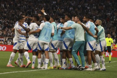 Sao Paulo (SP), 12 / 14 / 2025 - Cruzeiro 'lu Keny Arroyo, Copa do Brasil yarı finalinin ikinci ayağı (leco viana / thews2) için geçerli olan Corinthians ve Cruzeiro arasındaki maçtaki golünü kutluyor)
