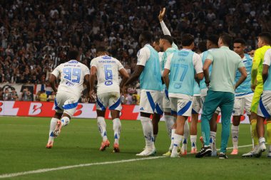 Sao Paulo (SP), 12 / 14 / 2025 - Cruzeiro 'lu Keny Arroyo, Copa do Brasil yarı finalinin ikinci ayağı (leco viana / thews2) için geçerli olan Corinthians ve Cruzeiro arasındaki maçtaki golünü kutluyor)
