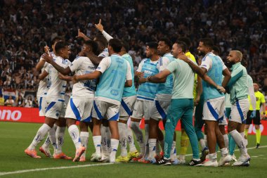 Sao Paulo (SP), 12 / 14 / 2025 - Cruzeiro 'lu Keny Arroyo, Copa do Brasil yarı finalinin ikinci ayağı (leco viana / thews2) için geçerli olan Corinthians ve Cruzeiro arasındaki maçtaki golünü kutluyor)