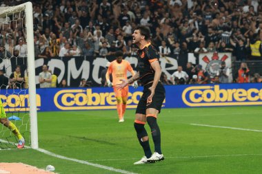 Sao Paulo (SP), 12 / 14 / 2025 - Corinthians oyuncusu Gustavo Henrique, Copa do Brasil yarı finalinin ikinci ayağı için geçerli olan Corinthians ve Cruzeiro arasındaki maçtaki golünü kutluyor (leco viana / thenews2)