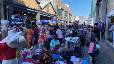 Sao Paulo (SP), Brezilya 12 / 21 / 2025 Tüketicileri, bu Pazar sabahı sutyen bölgesinde Juta, Maria Marcolina ve Largo da Concordia caddelerinde dolaşırken (oslaim brito / theenews2)