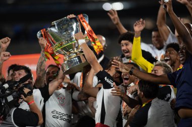 Rio de Janeiro (RJ), Brezilya 12 / 21 / 2025 - Corinthians, 21 Aralık 2025 tarihinde Copa do Brasil finalinin ikinci ayağı için geçerli olan Vasco ile Corinthians arasındaki maçtan sonra unvanı kutluyor (ronaldo barreto / thenews2)