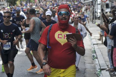Sao Paulo (SP), Brezilya 31 Aralık 2025 Sao Silvestre Uluslararası Yarışı, Sao Paulo başkentinin sokaklarında binlerce profesyonel ve amatör koşucuyu bir araya getirdi. (luciano farias / the new ws2)