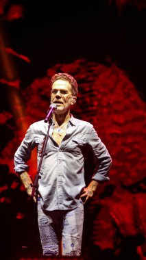 Niteroi (RJ), Brezilya 12 / 31 / 2025 Şarkıcı Nando Reis, 31 Aralık 2025 Çarşamba gecesi Niteroi, RJ 'de, 2026 yılının yeni yıl arifesinde Icarai plajındaki bir gösteride sahne aldı. (Milene Cardoso / Newws2)