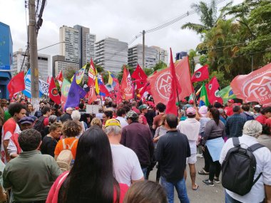 Sao Paulo (SP), Brezilya 5 Ocak 2026 Sao Paulo 'da ikamet eden Venezuelalılar ve sol partilerle, sosyal hareketlerle ve sendikalarla bağlantılı eylemciler, ABD Konsolosluğu (leandro chemalle / theenews2)