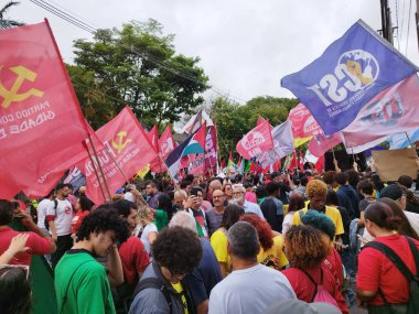 Sao Paulo (SP), Brezilya 5 Ocak 2026 Sao Paulo 'da ikamet eden Venezuelalılar ve sol partilerle, sosyal hareketlerle ve sendikalarla bağlantılı eylemciler, ABD Konsolosluğu (leandro chemalle / theenews2)