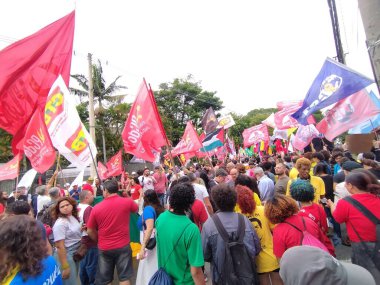 Sao Paulo (SP), Brezilya 5 Ocak 2026 Sao Paulo 'da ikamet eden Venezuelalılar ve sol partilerle, sosyal hareketlerle ve sendikalarla bağlantılı eylemciler, ABD Konsolosluğu (leandro chemalle / theenews2)