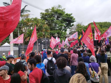 Sao Paulo (SP), Brezilya 5 Ocak 2026 Sao Paulo 'da ikamet eden Venezuelalılar ve sol partilerle, sosyal hareketlerle ve sendikalarla bağlantılı eylemciler, ABD Konsolosluğu (leandro chemalle / theenews2)