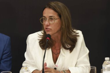 Sao Paulo, Brezilya, 13 Ocak 2026, DHPP / SP Genel Müdürü Dr. Ivalda Aleixo, DHPP, DEIC ve DEINTER 6 (Santos) tarafından yürütülen entegre bir operasyon hakkında basın toplantısı düzenledi.