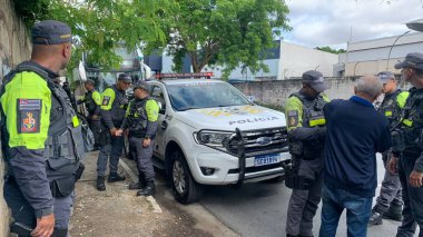 Sao Paulo (SP), 18 Ocak 2026 Pazar günü polis, Paraguay ve Foz do Iguacu 'dan Barra Funda otobüs terminaline (oslaim brito / thenews2) giden otobüsleri teftiş etmek için hattın sonunu getirdi.)